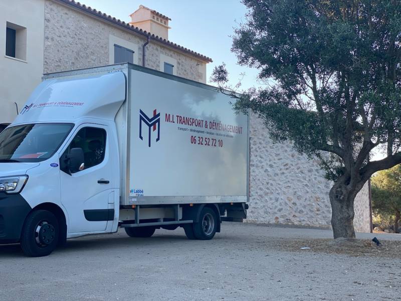 ML TRANSPORT ET DÉMÉNAGEMENT  EN LIVRAISON À PALMA DE MAJORQUE