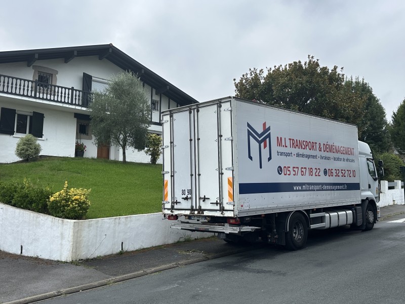 Déménagement express pour particuliers de Latresne vers Bayonne, Anglet ou Biarritz : service fiable et rapide