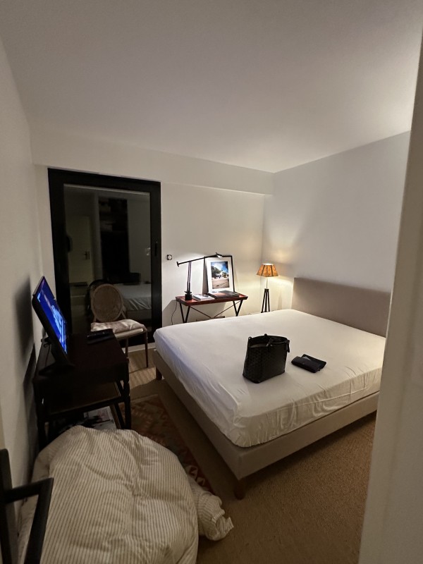 MISE EN PLACE DE LA CHAMBRE PAR ML TRANSPORT ET DEMENAGEMENT