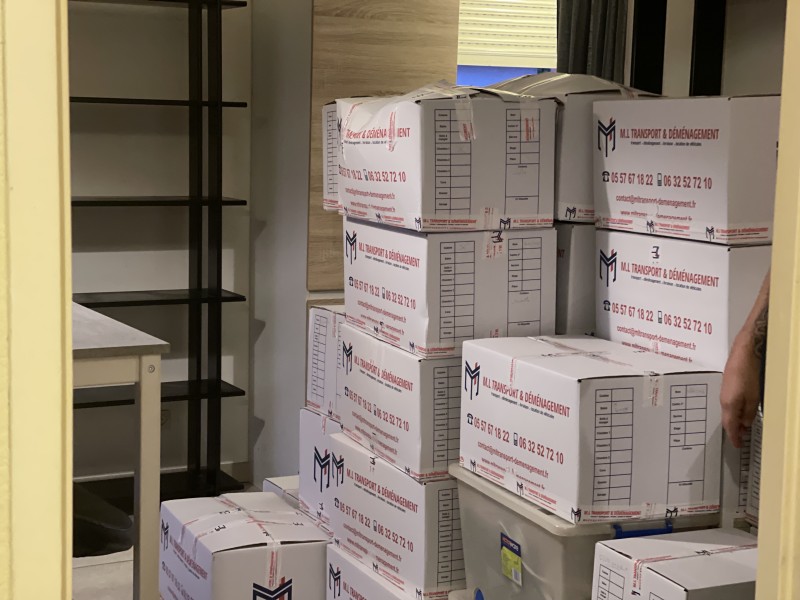 Logistique de transfert de siège social Merignac: comment transporter en toute sécurité vos serveurs informatiques, vos archives et votre mobilier de bureau?