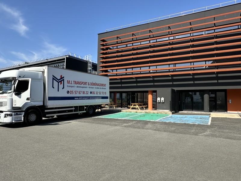 Remontage des bureaux et installation complète selon les plans du client à Bruges
