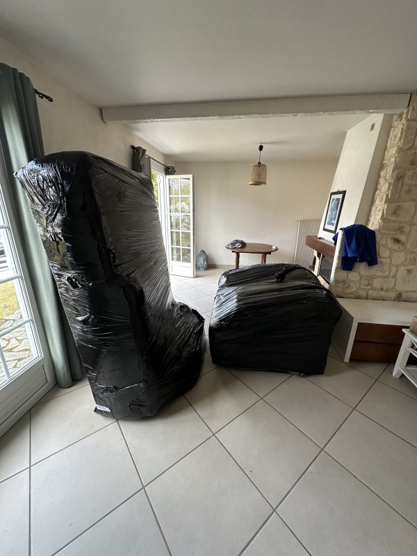Préparer un stockage longue durée : service d’emballage pour garde-meubles à Mérignac