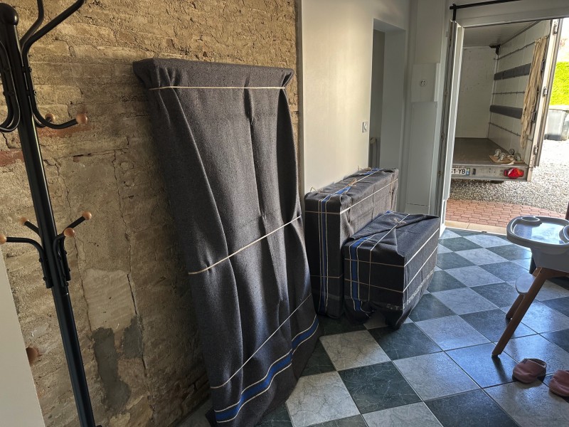 ml transport et déménagement prends soins de vos meuble  