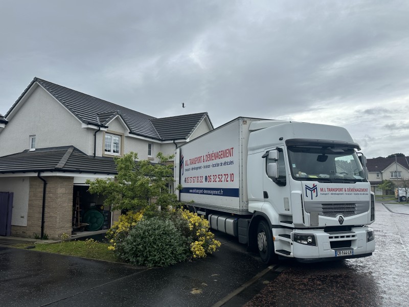notre camion de 19 tonnes a résidence chez notre client à Glasgow en écosse 