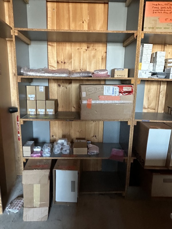 ML. Transport et Demenagement, en action à Gujan-Mestras.