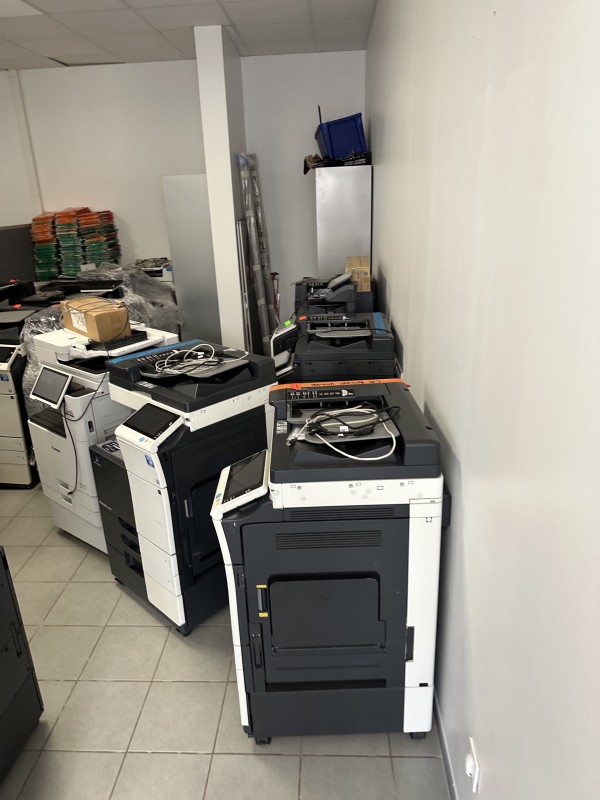 ML Transport assure le transport de photocopieurs pour le groupe IGC de Beychac-et-Caillau à Bassens