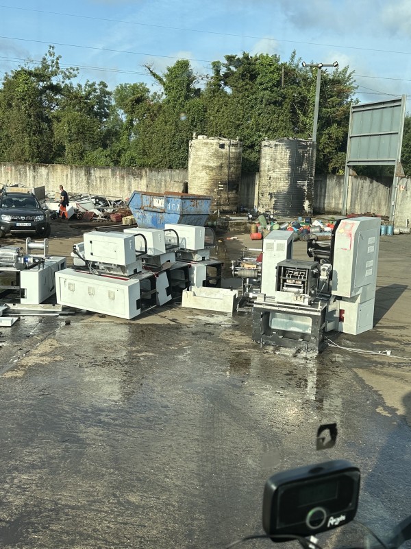 Équipe ML Transport en action pour un déménagement industriel en toute sécurité en dordogne