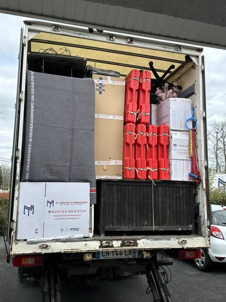 Chargement de notre camion porteur a SAINT AUBIN MÉDOC en gironde 