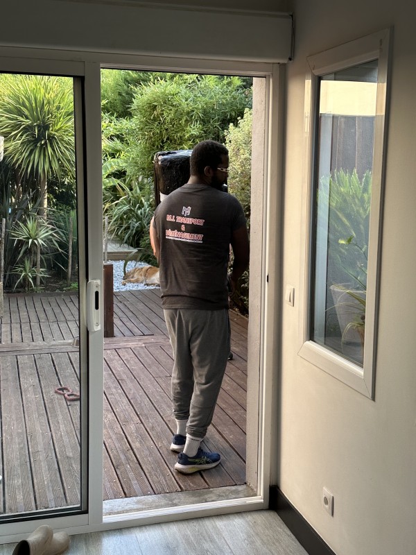 Déménager au sein de Bordeaux Métropole : service local entre Le Bouscat et Caudéran