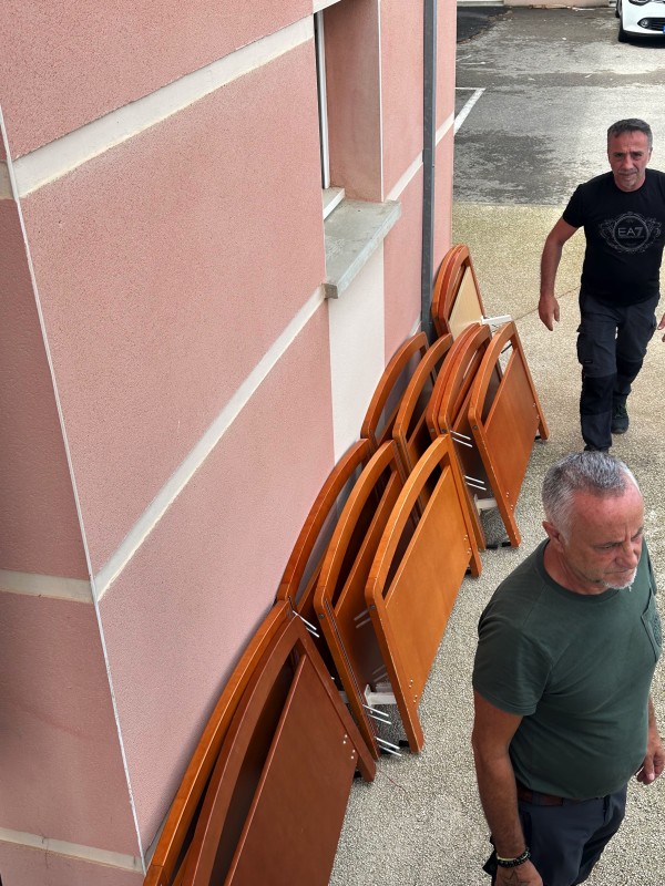 Déchargement à Montpellier, par les équipes de Ml Transport et Déménagement